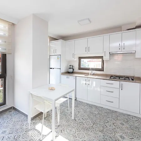 Fully Equipped In The Heart Of Lägenhet Muğla
